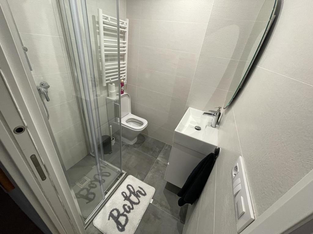 Habitacion Privada En El Centro De Bilbao Luaran gambar