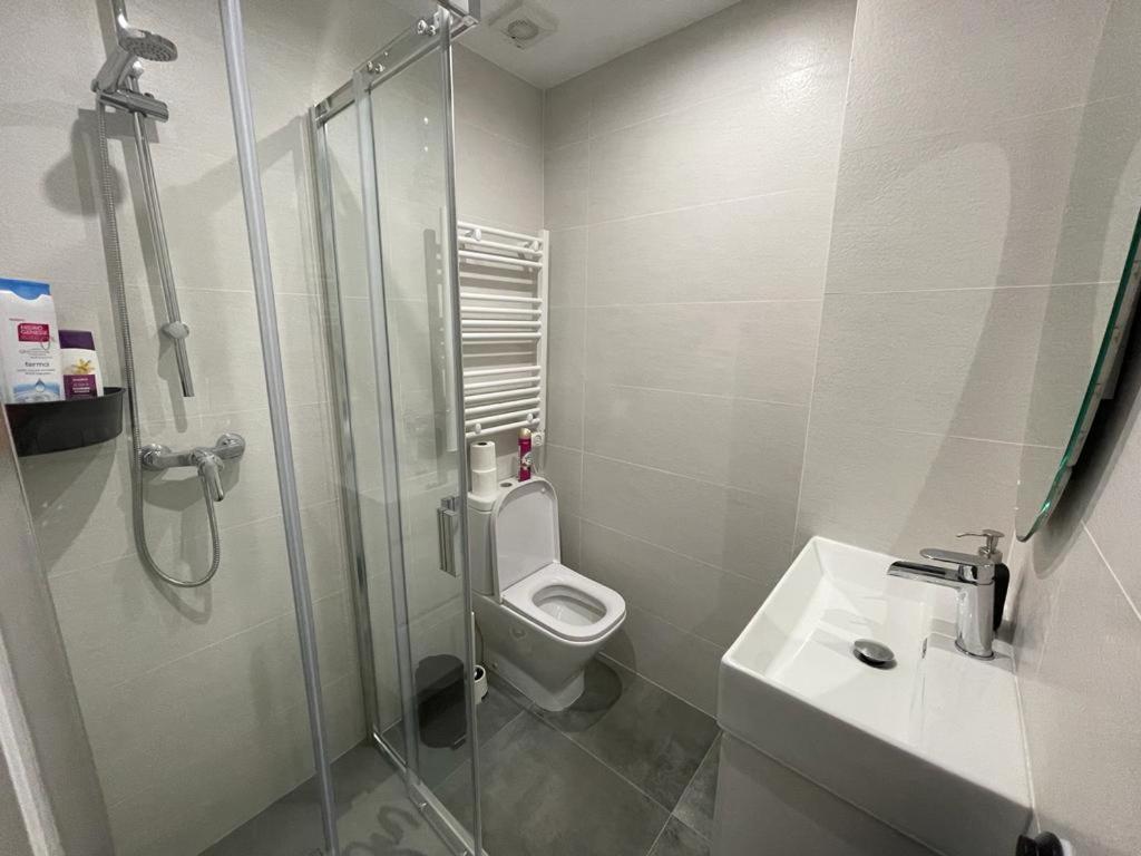Habitacion Privada En El Centro De Bilbao Luaran gambar